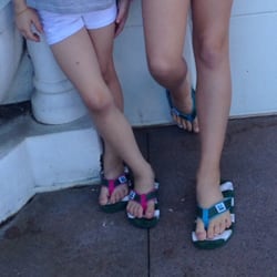 Upcycled Landfilldzine flip flops