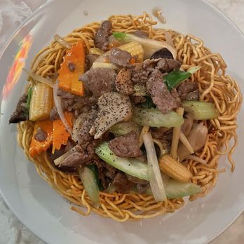 Nopgow Thai Restaurant - Beef Crispy Yellow Noodle - Thai Near Me - Palmdale, California Nopgow Thai Restaurant - Beef Crispy Yellow Noodle - Thai Near Me - Palmdale, California