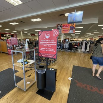 Tj Maxx - Inside - Department Stores Near Me - Elk Grove, California Tj Maxx - Inside - Department Stores Near Me - Elk Grove, California
