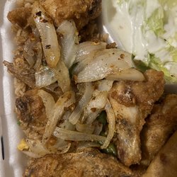 Vo’s Seafood & Wings - Lunch special: 6 wings, fried rice, salad and egg roll