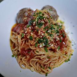 La Medusa - Spaghetti with port and beef meatballs. Classic.