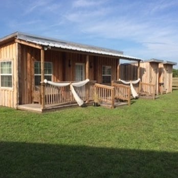 Wishing Well Barn - Bridal bunk and rest rooms - Party & Event Planning Near Me - Plant City, Florida Wishing Well Barn - Bridal bunk and rest rooms - Party & Event Planning Near Me - Plant City, Florida