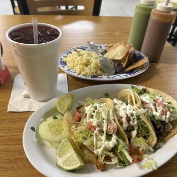 El Changarro - Tacos Al pastor, chicken, and beef. Refried beans and rice. - Mexican Near Me - Bensalem, Pennsylvania