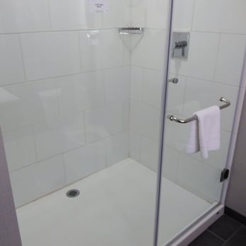 Courtyard by Marriott Sunnyvale Silicon Valley - Shower - Hotels Near Me - Sunnyvale, California