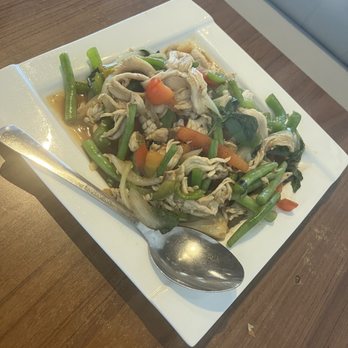 Thaicoon - Thai Sticky Basil chicken - Thai Near Me - Katy, Texas