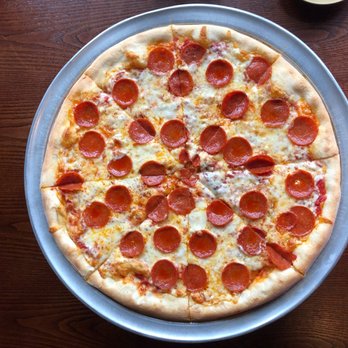 Italian Cafe - Pepperoni pizza 14 inches - Italian Near Me - Irving, Texas