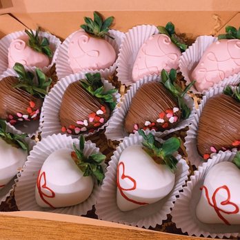 Treats By Robyn - Valentine's strawberries - Desserts Near Me Treats By Robyn - Valentine's strawberries - Desserts Near Me
