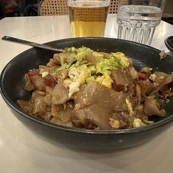 Tiki Thai - Cry Baby Noodles with Singha beer - Tiki Bars Near Me - Reston, Virginia Tiki Thai - Cry Baby Noodles with Singha beer - Tiki Bars Near Me - Reston, Virginia