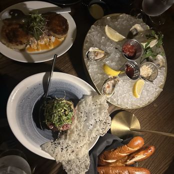 Catch n' Chop - Yellow Fin Tuna Tartare Crab Cakes - Steakhouses Near Me - New York, New York