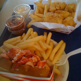 Bob's Clam Hut - Delicious Lobster Roll - Worth the Trip! - Seafood Near Me - Kittery, Maine Bob's Clam Hut - Delicious Lobster Roll - Worth the Trip! - Seafood Near Me - Kittery, Maine