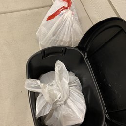 Apparently this is not an ok way to leave garbage out to get picked up bc it's not closed/tied up Apparently this is not an ok way to leave garbage out to get picked up bc it's not closed/tied up