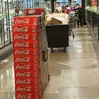 Ralphs Fresh Fare - Bin of boxes left in the middle of the aisle. - Grocery Near Me - Dana Point, California Ralphs Fresh Fare - Bin of boxes left in the middle of the aisle. - Grocery Near Me - Dana Point, California