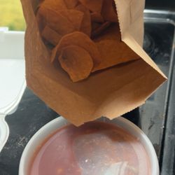 El Azteca - Chips and salsa, did have to order seperate