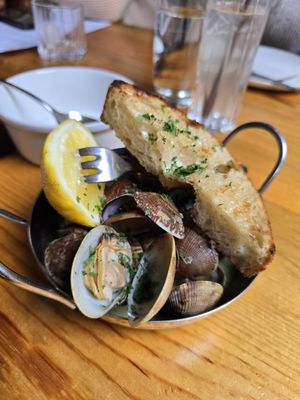 RockCreek Seafood & Spirits by null