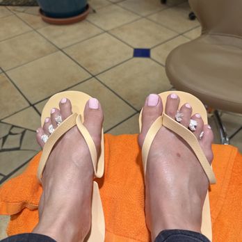 JB Nails & Spa - Pedicure - Nail Salons Near Me - Elk Grove, California