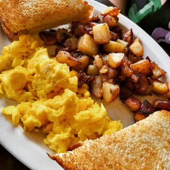 Emmily's - American Near Me - Johnston, Rhode Island