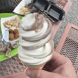 Bud & Cheryl's Ice Cream Shoppe - Ice cream