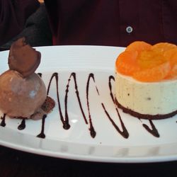 Socky's Restaurant - Mandarin oranges with chocolate ice cream
