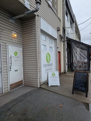 Coconama Chocolate by null