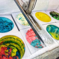 Papa's Ice Cream - Bright ice creams!