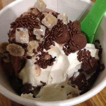 16 Handles - Desserts Near Me - New York, New York