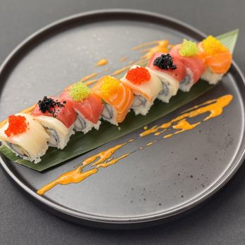 Boru Ramen - Rainbow roll - Ramen Near Me - Arlington, Virginia Boru Ramen - Rainbow roll - Ramen Near Me - Arlington, Virginia