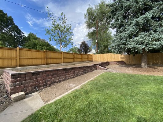 Landscape installation - Turf installation and retaining wall, and pavers walkway
