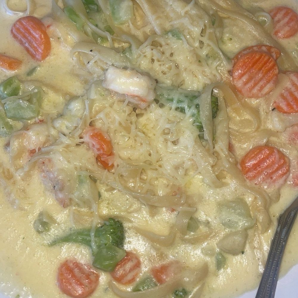 Milano's - Shrimp Alfredo - Italian Near Me - Valley, Alabama Milano's - Shrimp Alfredo - Italian Near Me - Valley, Alabama