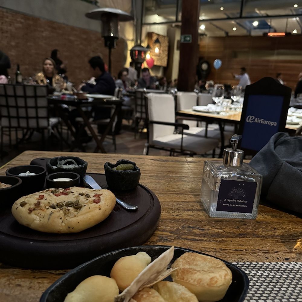 Morena peitinho pequeno