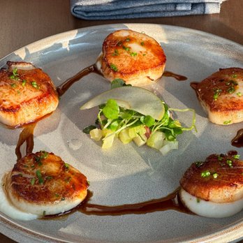 Gordon Ramsay Hell's Kitchen - Scallops looked great on top, but absolutely colorless on the bottom. - Desserts Near Me - Washington, DC, District of Columbia Gordon Ramsay Hell's Kitchen - Scallops looked great on top, but absolutely colorless on the bottom. - Desserts Near Me - Washington, DC, District of Columbia