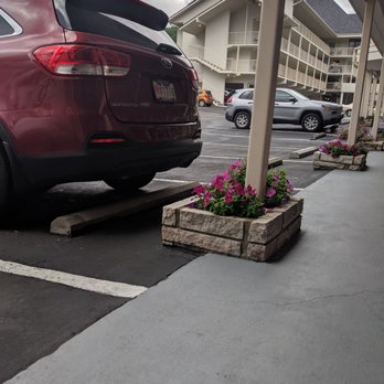 The Gillette - Section 1, office and parking lot - Hotels Near Me - Gatlinburg, Tennessee The Gillette - Section 1, office and parking lot - Hotels Near Me - Gatlinburg, Tennessee
