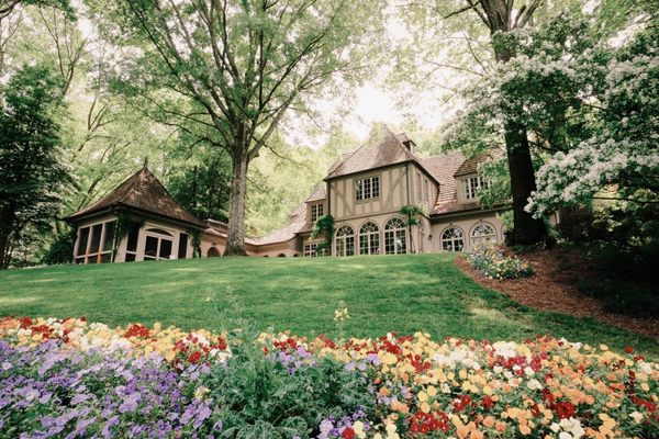 Gibbs Gardens by null