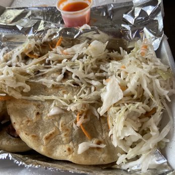 El Pulgarcito - Pupusas Revueltas with slaw - Salvadoran Near Me - Madison, Tennessee El Pulgarcito - Pupusas Revueltas with slaw - Salvadoran Near Me - Madison, Tennessee