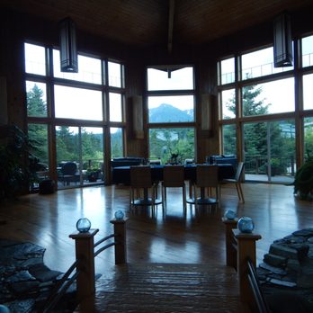Stillpoint Lodge - Amazing view from the front entrance onto the dining room. - Hotels Near Me - Halibut Cove, Alaska Stillpoint Lodge - Amazing view from the front entrance onto the dining room. - Hotels Near Me - Halibut Cove, Alaska