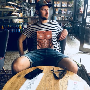 Labour - Coffee & Tea Near Me - Warsaw, MZ