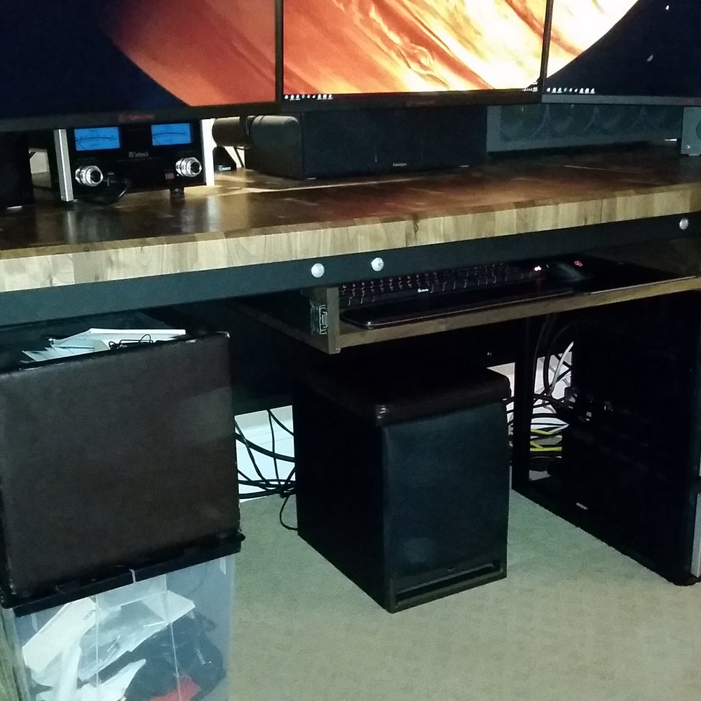 American Welding and Fabrication - Rich built & powdercoated the entire steel frame supporting this desk - Metal Fabricators Near Me - Wilder, Idaho