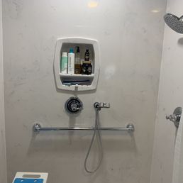 Shower in owl gray Shower in owl gray