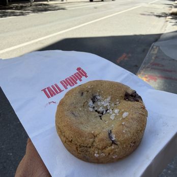 Tall Poppy - Brown butter chocolate chip cookie - Bakeries Near Me - New York, New York
