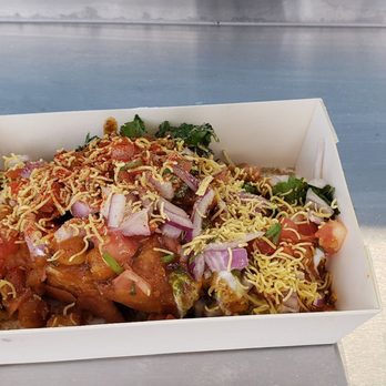 Everest MoMo - Food Trucks Near Me Everest MoMo - Food Trucks Near Me