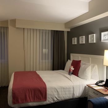 Summit Lodge Boutique Hotel - clean and modern - Hotels Near Me - Whistler, British Columbia Summit Lodge Boutique Hotel - clean and modern - Hotels Near Me - Whistler, British Columbia