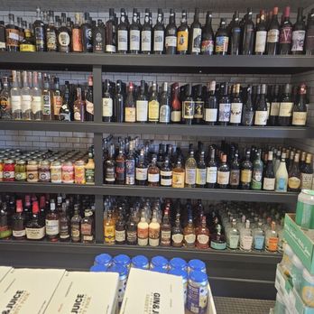 River Street Liquor - Beer, Wine & Spirits Near Me - Savannah, Georgia