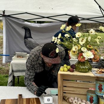 Pullman Market Monday - The Peddling Pigeon showed up this week! - Farmers Market Near Me - Pullman, Washington Pullman Market Monday - The Peddling Pigeon showed up this week! - Farmers Market Near Me - Pullman, Washington