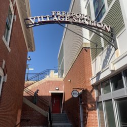Freeport Village Station - Outlet shopping