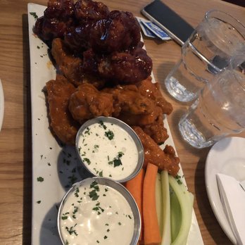 The Black Oak - Jumbo Crispy Chicken Wings* Half barbecue half buffalo - Bars Near Me - Oak Lawn, Illinois