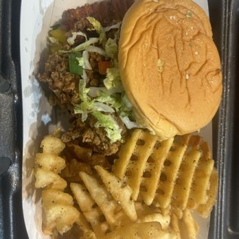 Biggies Yardbird - That chicken sandwich with fries - Food Trucks Near Me - Austin, Texas