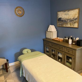 Serenity Massage Therapy - Massage room - Massage Therapy Near Me - Montclair, New Jersey Serenity Massage Therapy - Massage room - Massage Therapy Near Me - Montclair, New Jersey