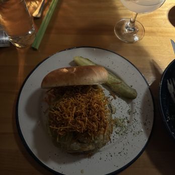 Mott St - Mott Burger* - Asian Fusion Near Me - Chicago, Illinois