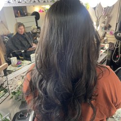 Brazilian Blowout Hair Studio by Marcella - Rollerset blowout