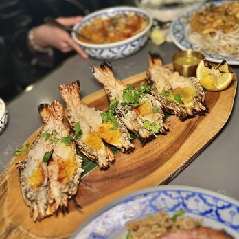 Pineapple Thai - Grilled Jumbo Prawns ($34) - Thai Near Me - Cupertino, California