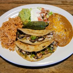 Los Gallos Mexican Restaurant